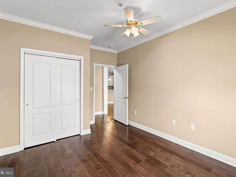 2022 Crescent Way — Photo 18