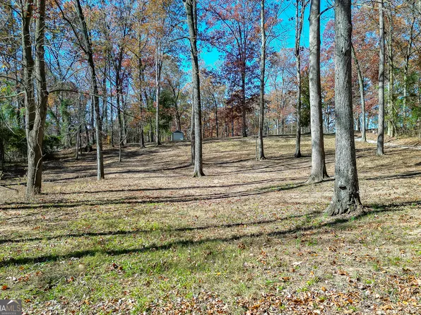 131 Canix Ln, Hoschton, GA 30548