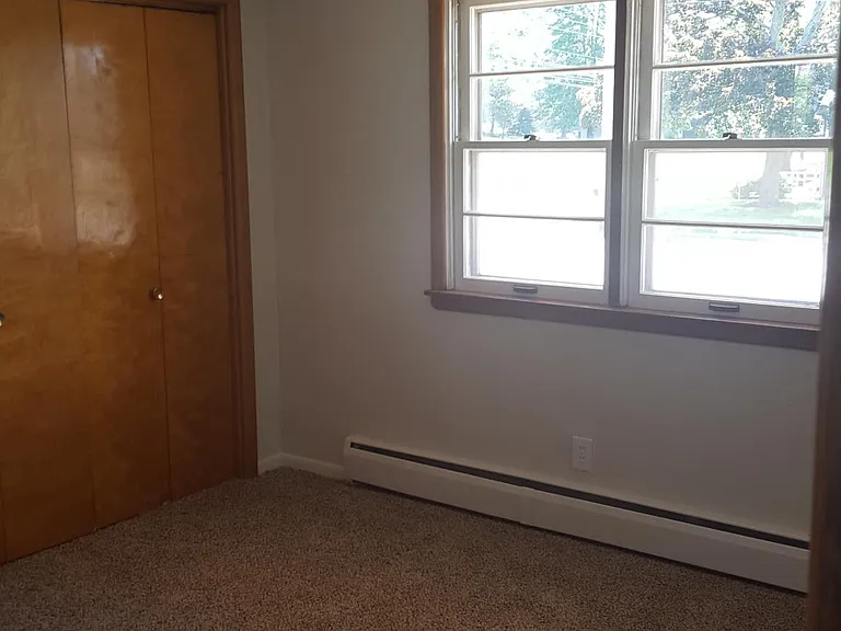 721 E Maple St #5 — Photo 4
