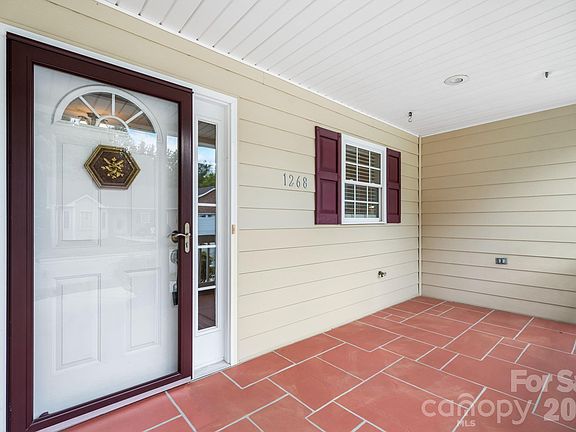 3rd image of 1268 Wexford Village Cir NE