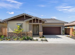 2106 White Oak Dr, Hollister, CA 95023