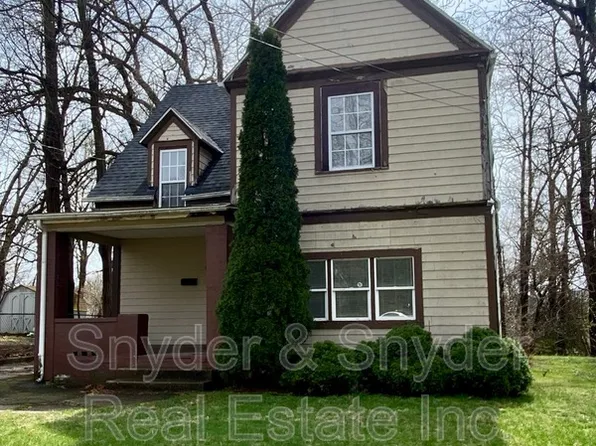 390 Doyle St, Akron, OH 44303