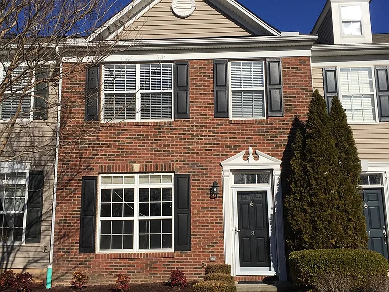 9 Swade Way — Photo 1
