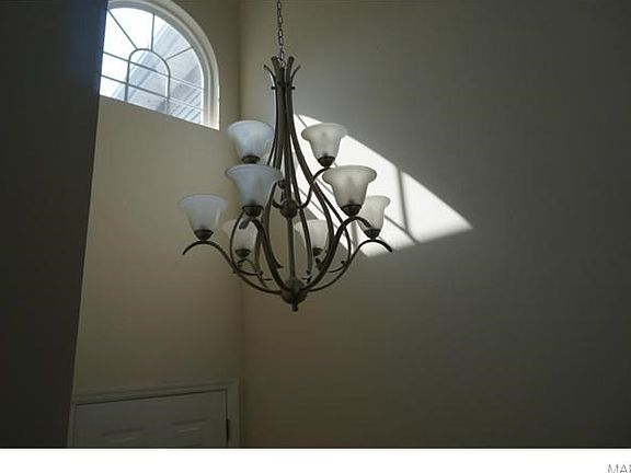 3rd image of 15 Somerset Terrace Ct