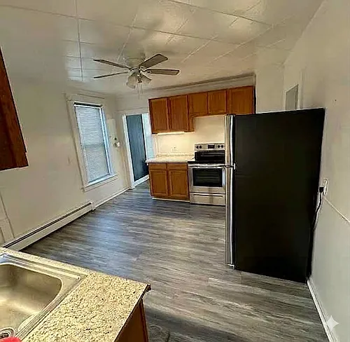 128 Main St #1 Photo 1