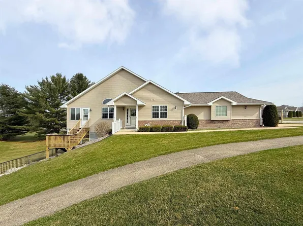 128 Summit Court, Columbus, WI 53925