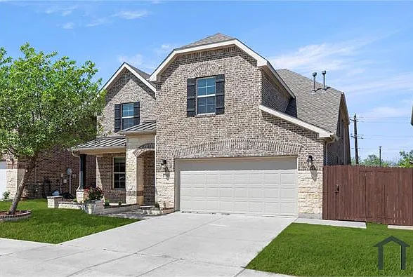 740 Sundrop Dr — Photo 1