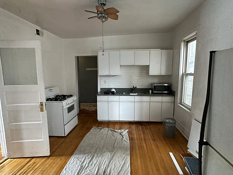 2130 N Damen Ave #2R — Photo 8
