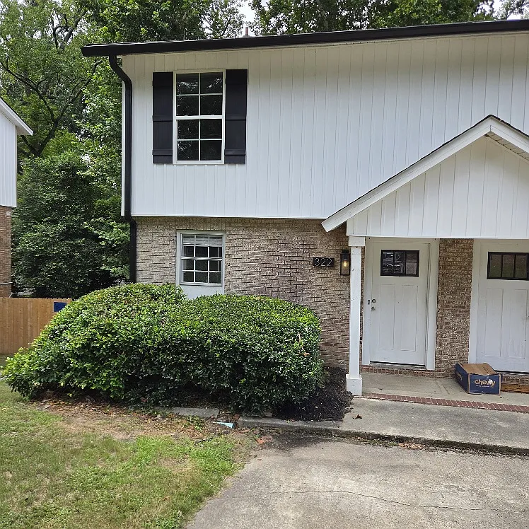 2 bed, 1.5 bath, 975 sqft, $1,185 — Photo 1