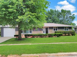 904 Bell Ave, Mattoon, IL 61938