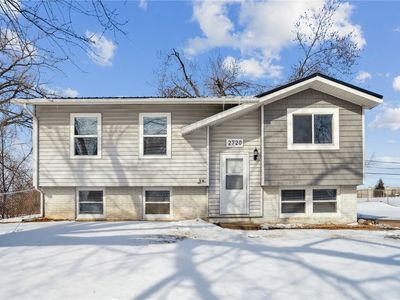 2720 Matthew Dr SW, Cedar Rapids, IA, 52404
