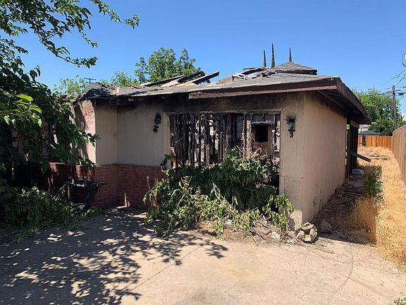 2nd image of 1121 Inyo Ave