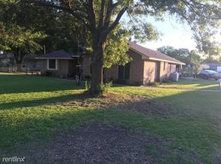 127 Crest Brook Dr, Red Oak, TX 75154