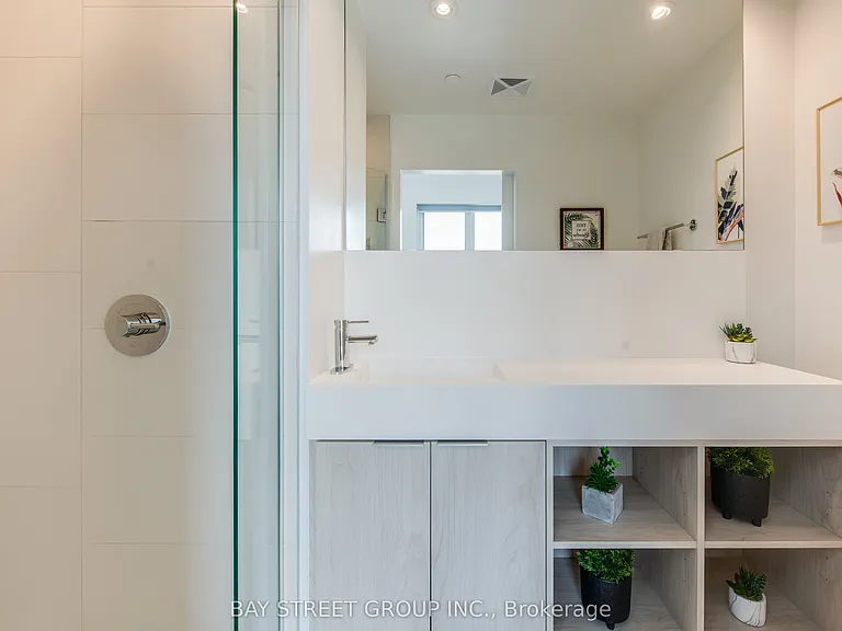 20 Richardson St #918 — Photo 24