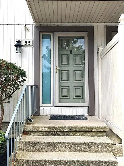 35 Eastford Ct #35 — Photo 2