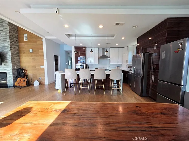 915 S Rimpau Blvd — Photo 8
