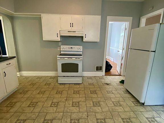3rd image of 1207 Teall Ave Floor 1