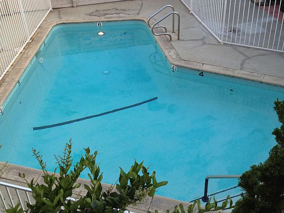 2nd image of 6700 Whitsett Ave APT 6