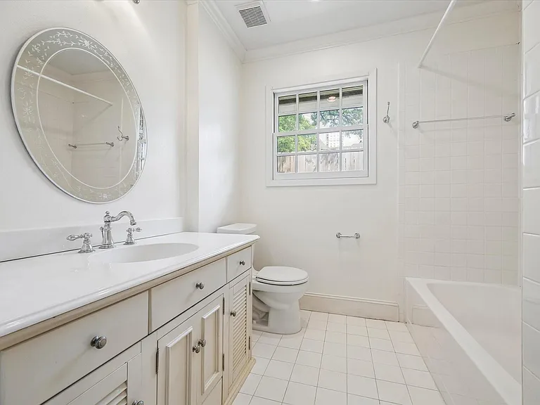 5210 Meadow Lake Ln — Photo 17