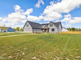 1810 Riley Rd, Saint Clair, MI 48079