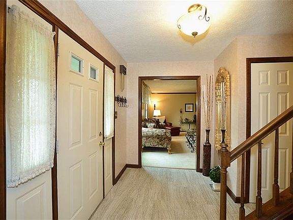 3rd image of 7100 Cresswyck Ct