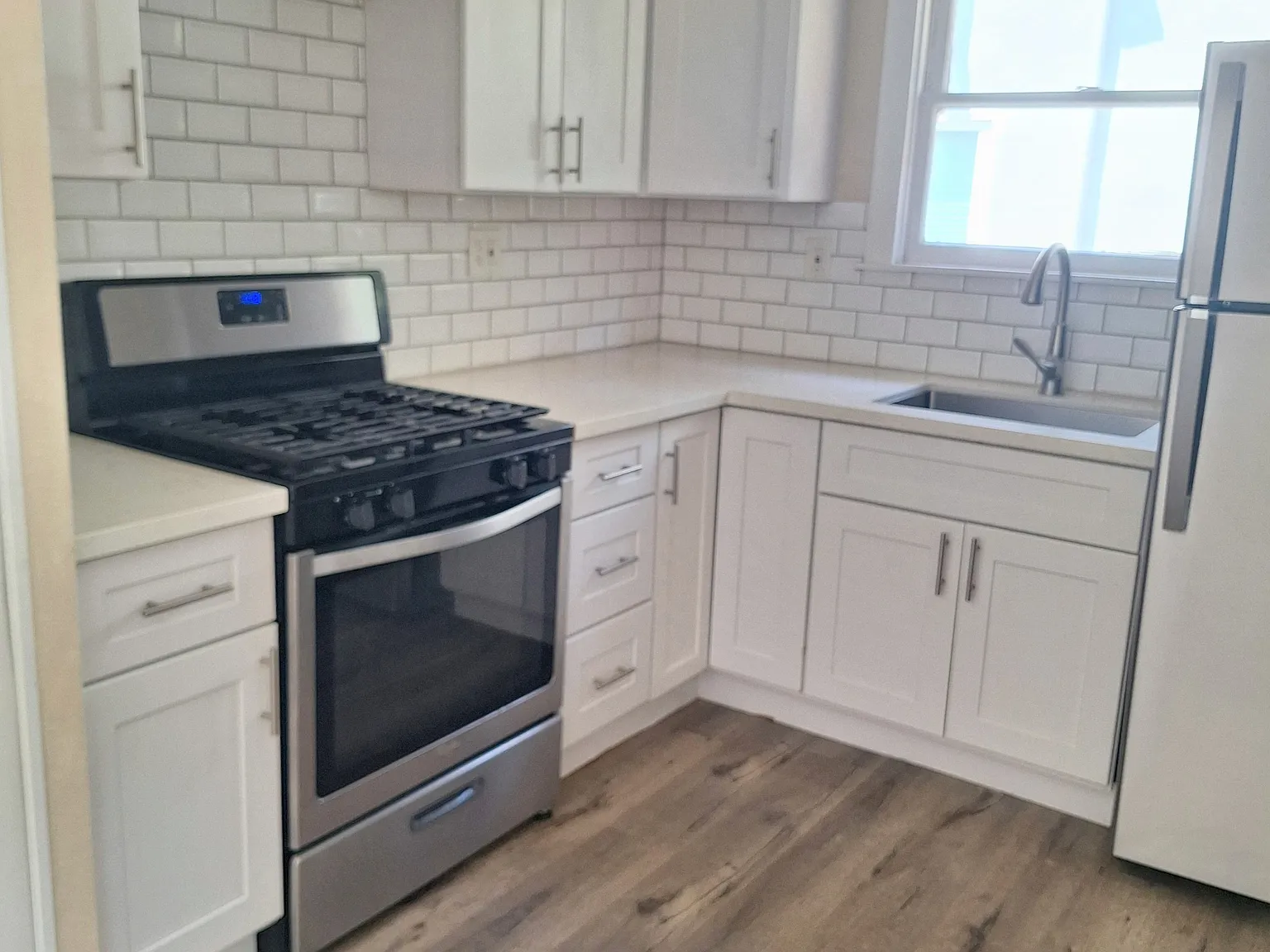 1 bed, 550 sqft, $1,550 — Photo 3