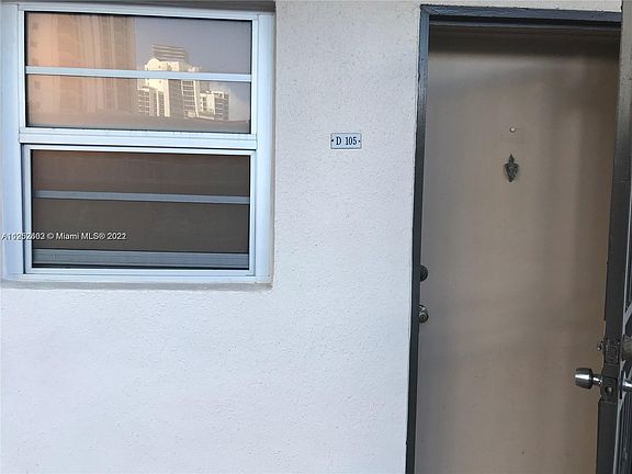 5th image of 19051 Collins Ave APT D105