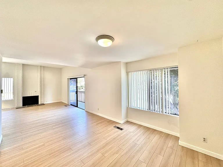 6664 Reservoir Ln — Photo 22