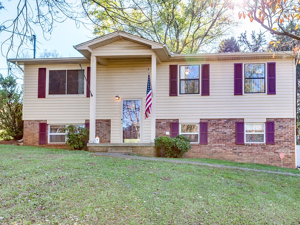 1st image of 409 Old Dandridge Park