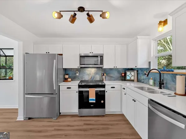 1284 Falling Water Dr SE, Smyrna, GA 30080