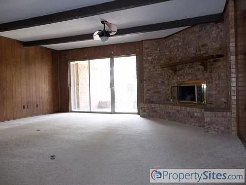 4th image of 2724 Northcrest Dr