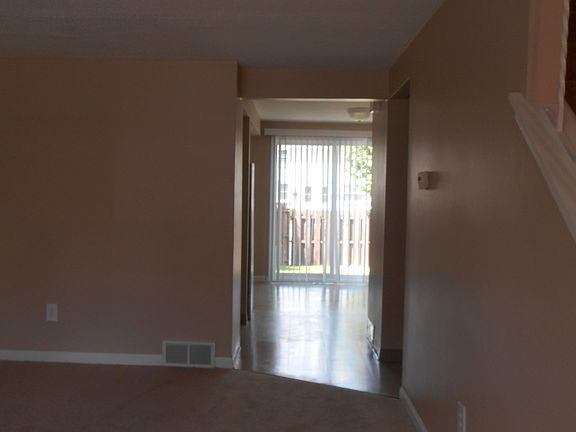 4th image of 131 Creekside Dr