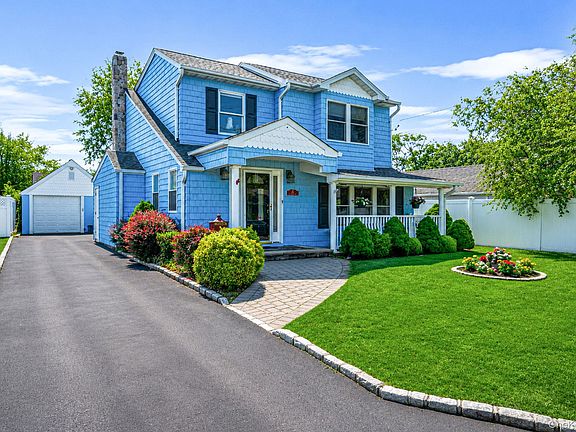 2nd image of 61 N Ocean Avenue