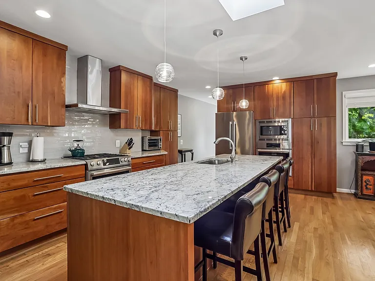 6314 Marjory Ln — Photo 6