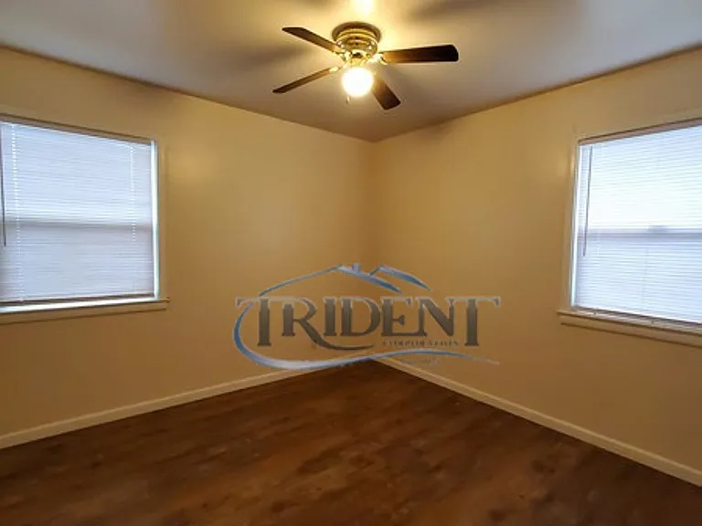 2127 Sicard St — Photo 16