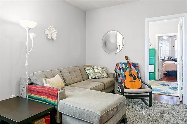 1 bed, 1.0 bath, $2,100 — Photo 3