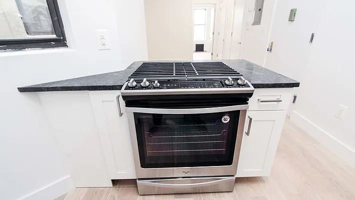 Rented by Nooklyn NYC LLC | media 10