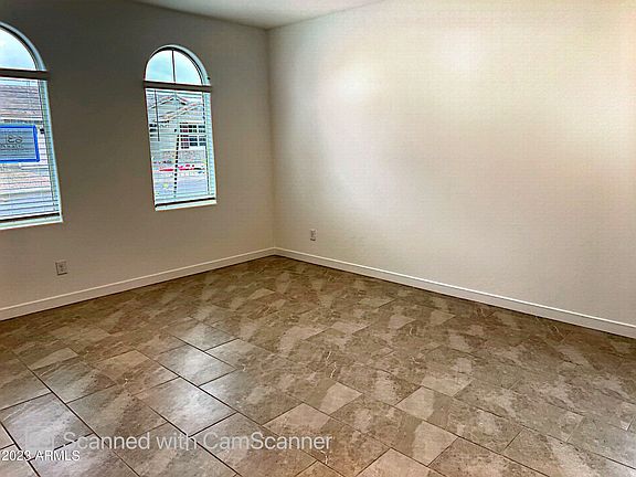 4th image of 2476 N Morrison Ave