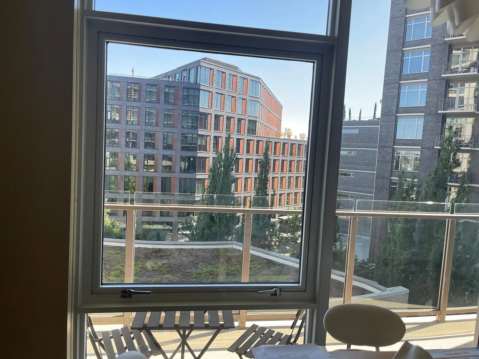 1 bed, 693 sqft, $2,200 — Photo 2