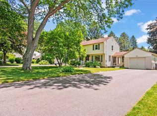 15 Baycrest Dr, Rochester, NY 14622