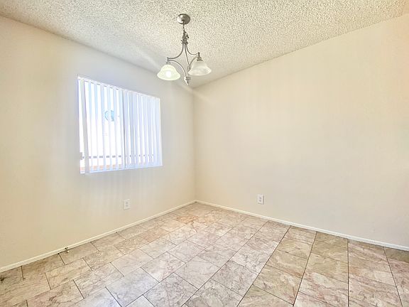 5th image of 4850 Rosewood Ave #6