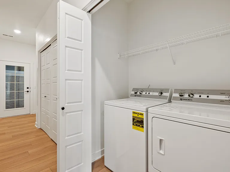 1206 SW Franklin Ct — Photo 17
