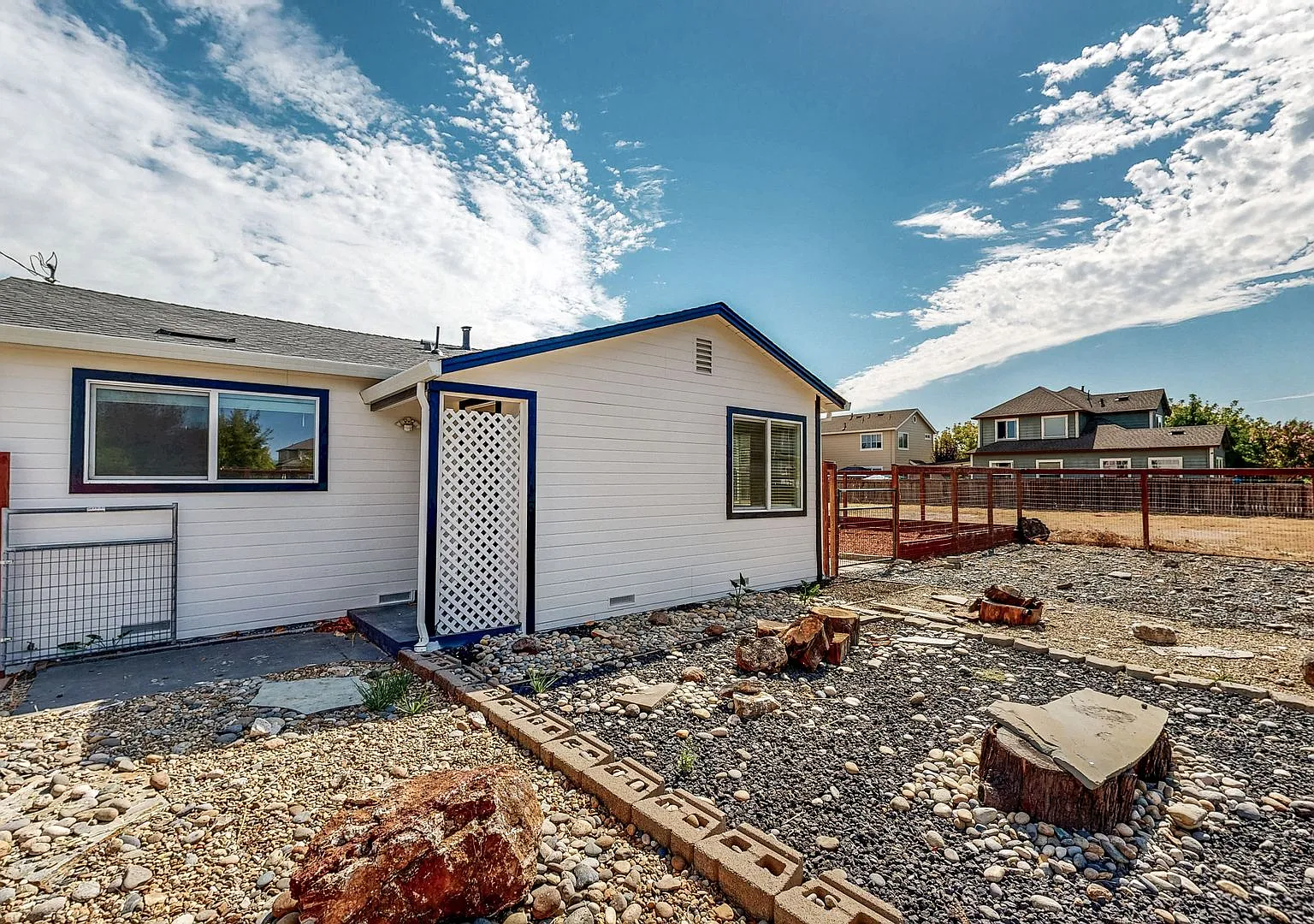 Fully Remodeled 2 Bedroom 1 Bath With Two Bonus Rooms! — Photo 3