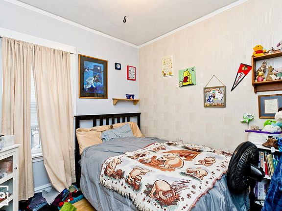 3rd image of 5654 W Higgins Ave #1F