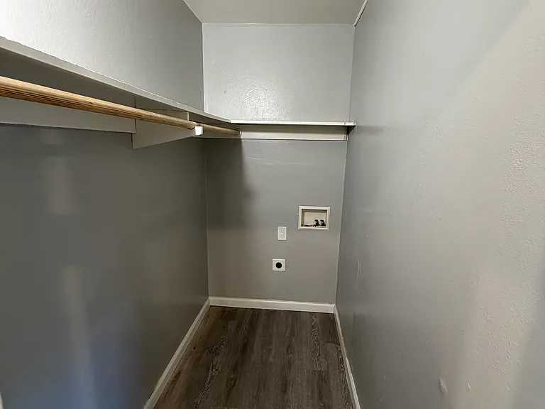 153 4th St #9 — Photo 6