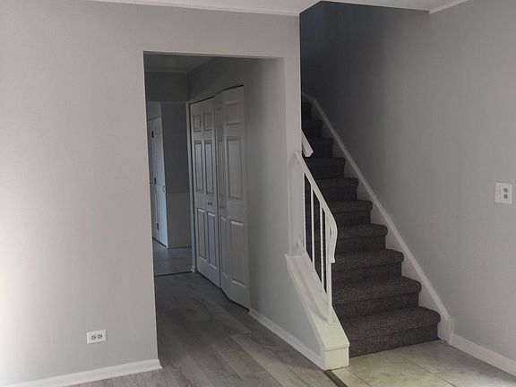 5th image of 1145 Darby Ln