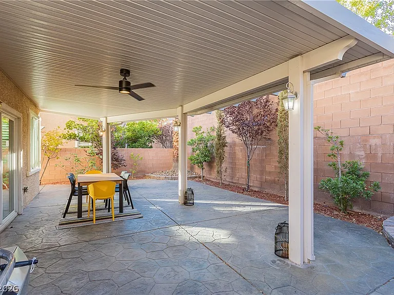 1041 Chestnut Chase St — Photo 28