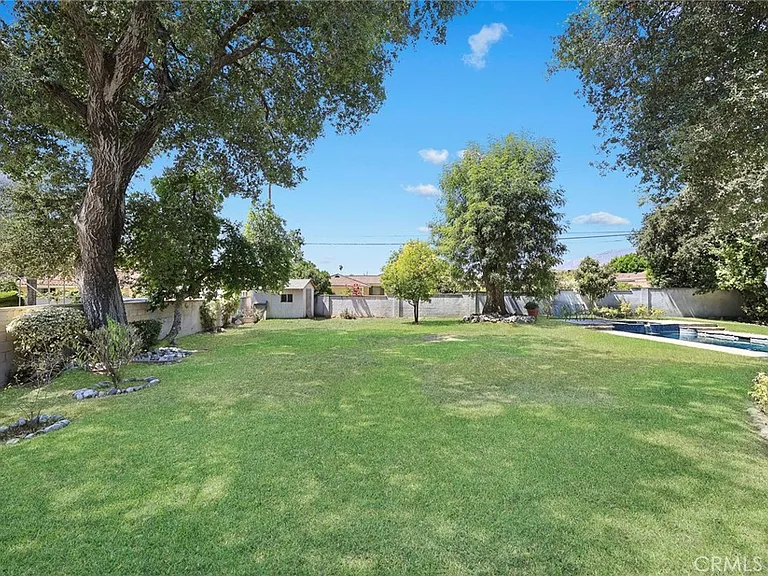 117 Catherine Park Dr — Photo 33