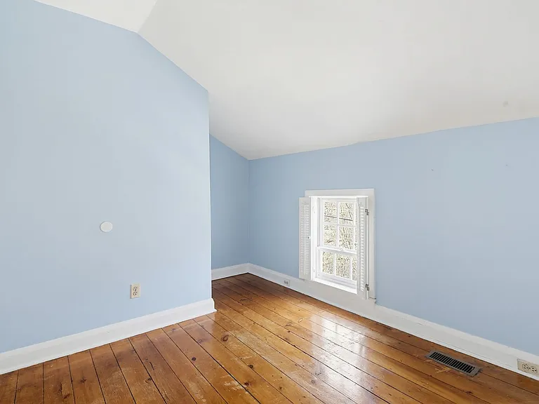 947 Oella Ave — Photo 23