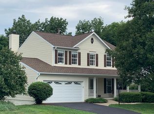20925 Hollyberry Ct, Ashburn, VA 20147
